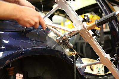 بررسی لبه کاپوت، صندوق گلگیر