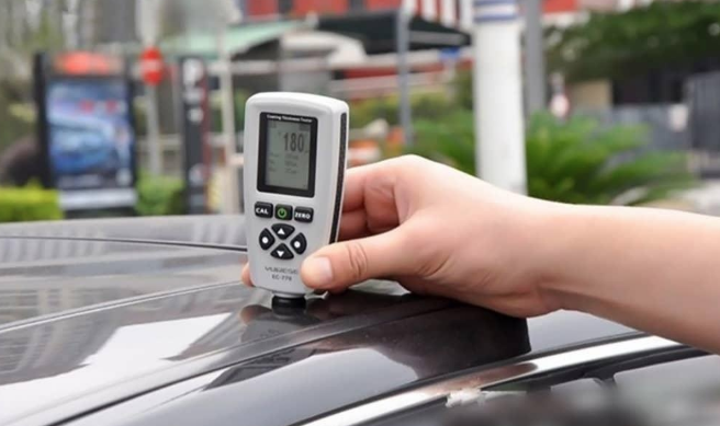 نحوه تشخیص رنگ خودرو با آهن ربا